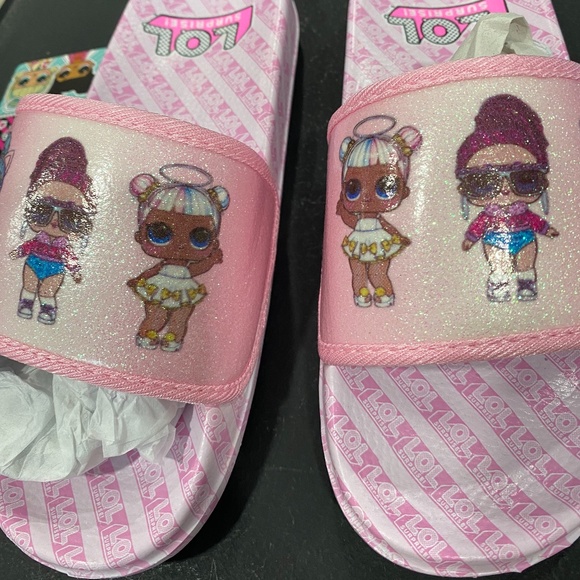 sandal lol surprise